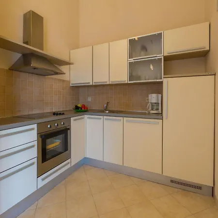 Apartment Vanda *