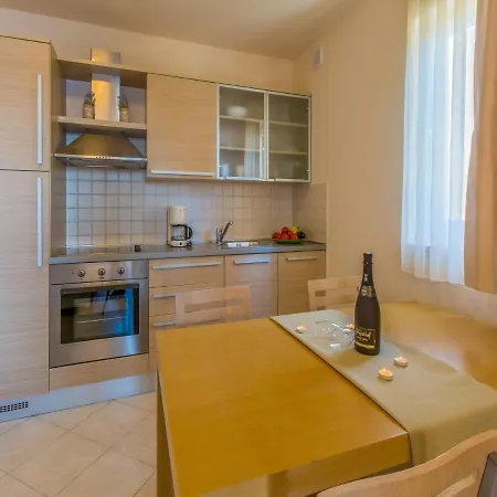Apartment Vanda Selce