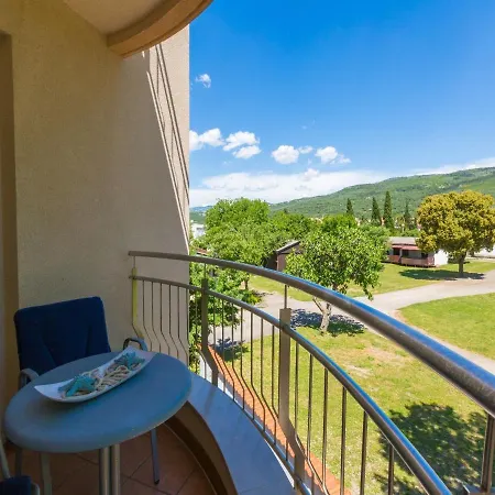 Vanda Apartament *